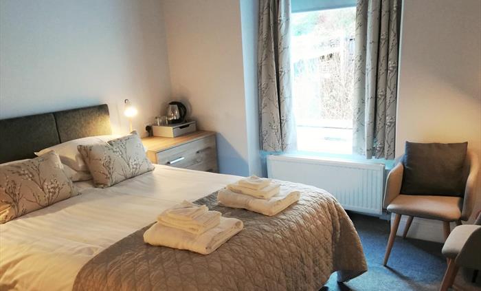 Room 4 - Seating area